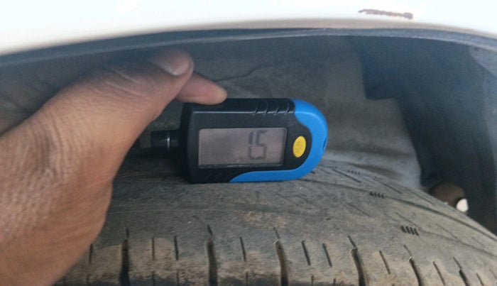 2017 Maruti Alto 800 LXI, CNG, Manual, 1,88,347 km, tyre