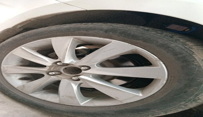 2012 Hyundai Verna FLUIDIC 1.6 CRDI SX, Diesel, Manual, 35,380 km, tyre