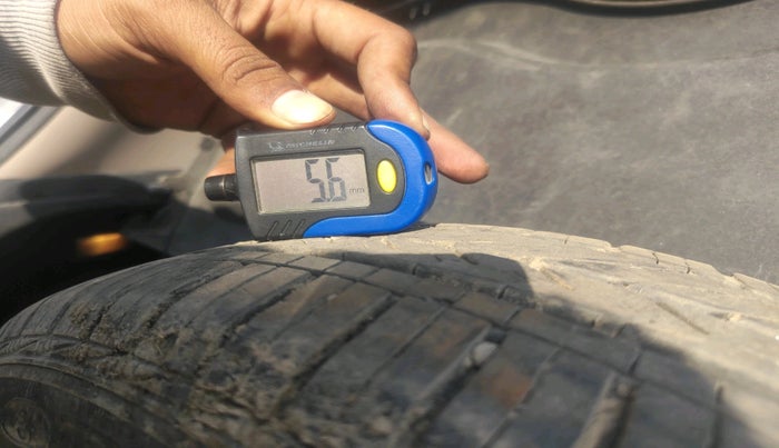 2014 Hyundai Grand i10 SPORTZ 1.2 KAPPA VTVT, CNG, Manual, 81,368 km, tyre