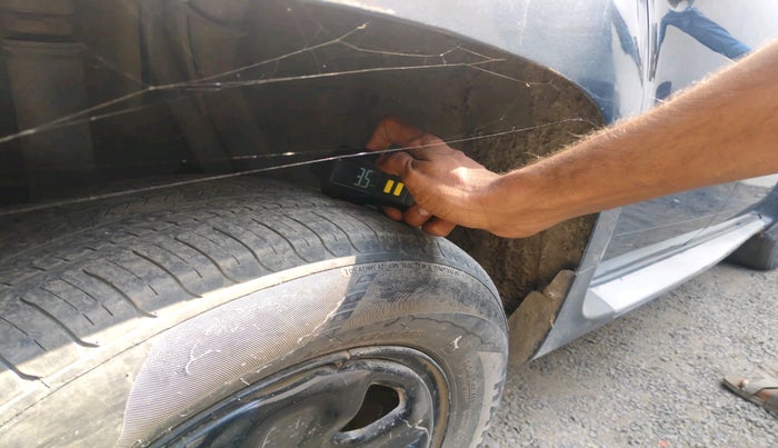 2013 Renault Duster 85 PS RXL DIESEL, Diesel, Manual, 1,14,282 km, tyre