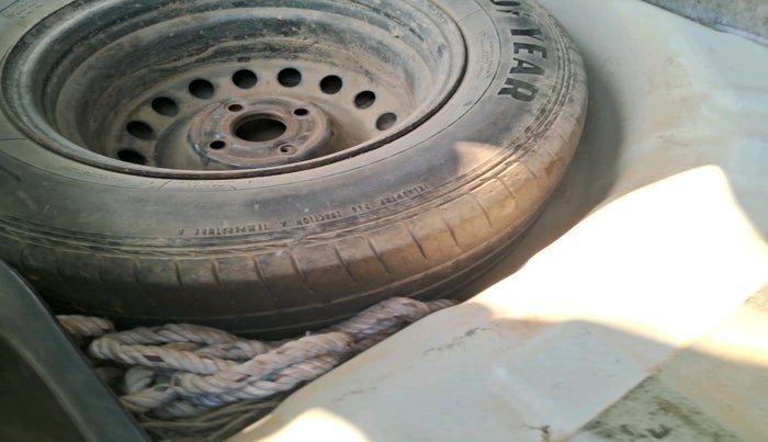 2016 Hyundai Elite i20 MAGNA 1.2, Petrol, Manual, 57,883 km, tyre