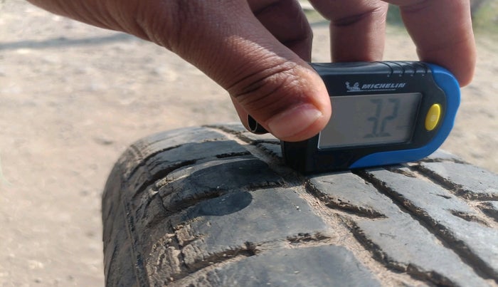 2012 Maruti Swift Dzire VDI, Diesel, Manual, 1,01,448 km, tyre