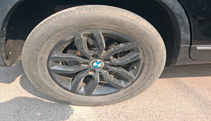 2011 BMW X3 XDRIVE 20D, Diesel, Automatic, 1,13,187 km, tyre