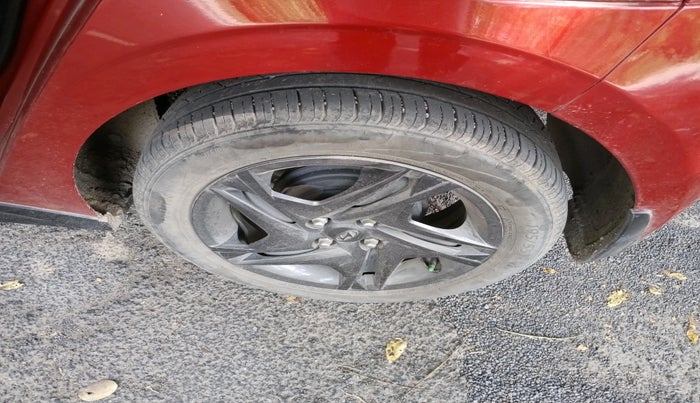 2021 Hyundai NEW I20 SPORTZ 1.5 MT, Diesel, Manual, 27,842 km, tyre