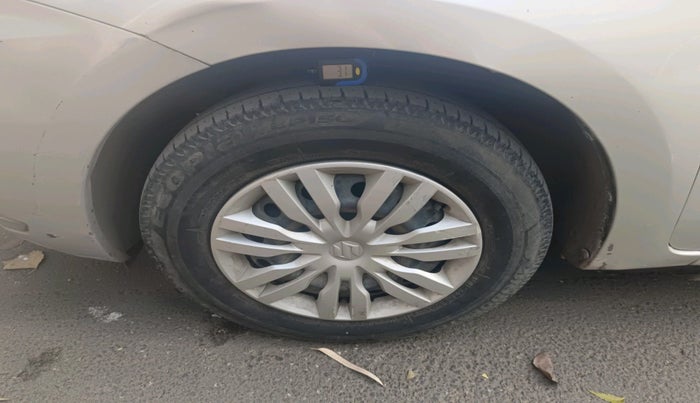 2017 Maruti Dzire VXI, Petrol, Manual, 52,935 km, tyre