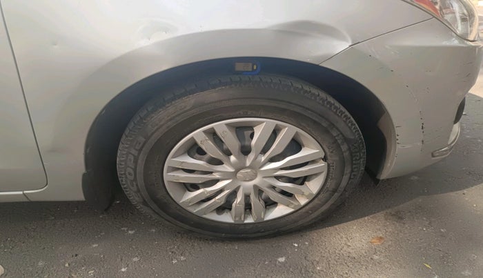 2017 Maruti Dzire VXI, Petrol, Manual, 52,935 km, tyre