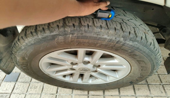 2012 Toyota Fortuner 3.0 4X2 MT, Diesel, Manual, 1,95,764 km, tyre