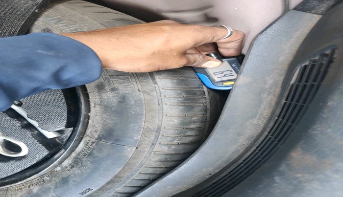 2019 Honda WR-V 1.2L I-VTEC VX MT, Petrol, Manual, 26,000 km, tyre