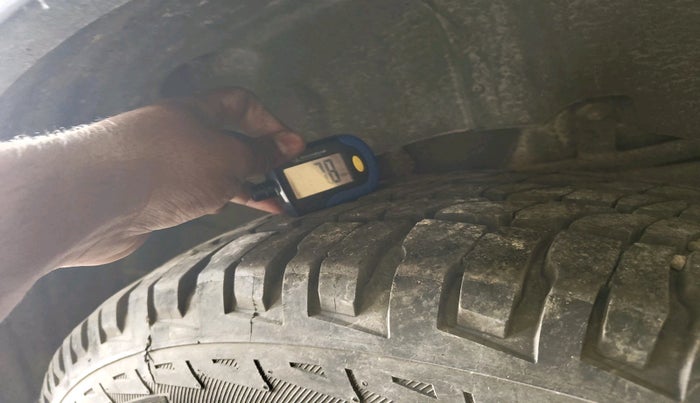 2012 Mahindra XUV500 W8, Diesel, Manual, 1,54,798 km, tyre