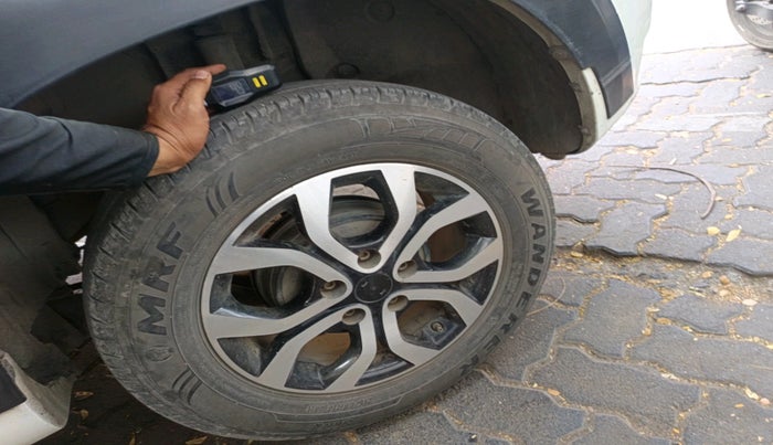 2018 Nissan Terrano  XL D Plus, Diesel, Manual, 2,00,000 km, tyre