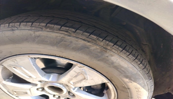 2012 Mahindra XUV500 W8, Diesel, Manual, 2,04,235 km, tyre