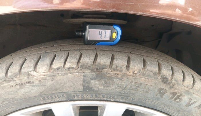 2017 Maruti Ciaz ALPHA 1.4 PETROL, Petrol, Manual, 95,149 km, tyre