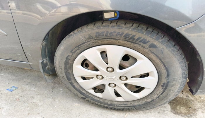 2012 Hyundai i10 SPORTZ 1.2, Petrol, Manual, 31,000 km, tyre