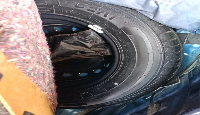 2020 Renault Kwid CLIMBER 1.0 AMT (O), Petrol, Automatic, 59,257 km, tyre