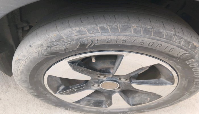 2018 Tata NEXON XZ PLUS DIESEL, Diesel, Manual, 2,01,058 km, tyre