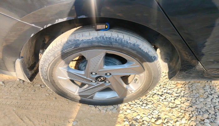 2021 Hyundai Verna SX 1.5 VTVT, Petrol, Manual, 34,598 km, tyre