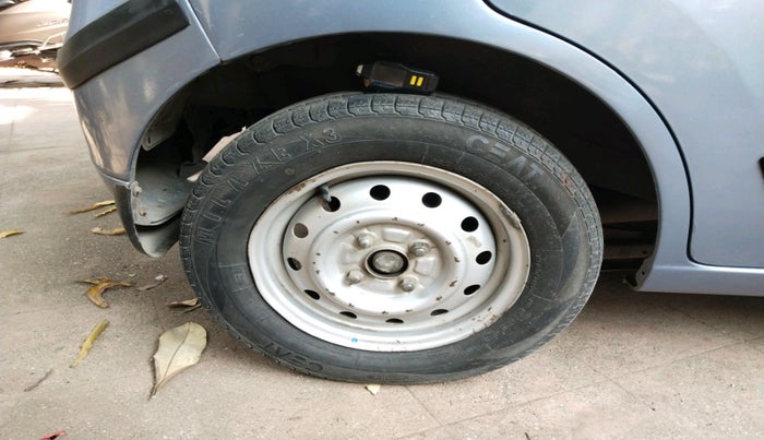 2015 Maruti Wagon R 1.0 LXI CNG, CNG, Manual, 85,453 km, tyre