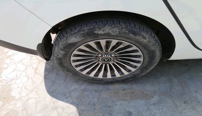 2020 Hyundai AURA S 1.2 CNG, CNG, Manual, 1,07,108 km, tyre