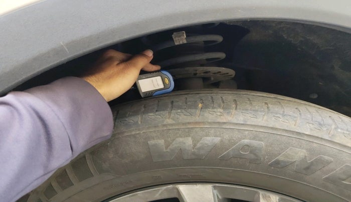 2022 Mahindra XUV700 AX 5 D AT 5 STR, Diesel, Automatic, 77,835 km, tyre