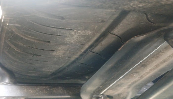 2025 Maruti FRONX DELTA CNG 1.2 MT, CNG, Manual, 17,398 km, tyre