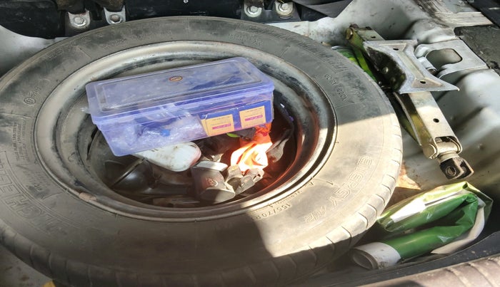 2011 Hyundai Santro Xing GL, Petrol, Manual, 2,05,314 km, tyre