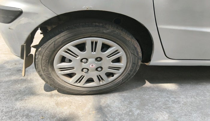 2011 Hyundai Santro Xing GL, Petrol, Manual, 2,05,314 km, tyre