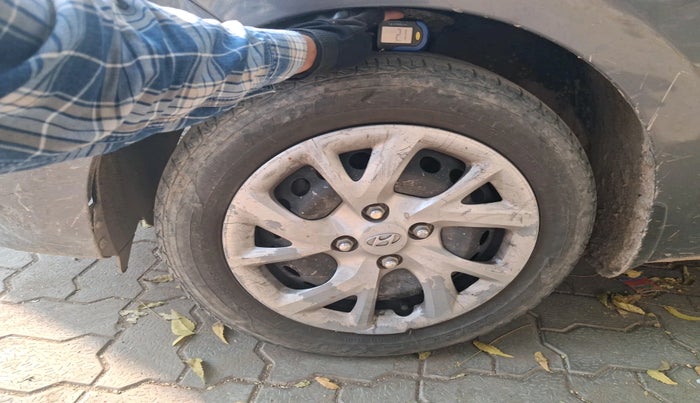 2018 Hyundai Grand i10 SPORTZ 1.2 KAPPA VTVT, Petrol, Manual, 50,239 km, tyre