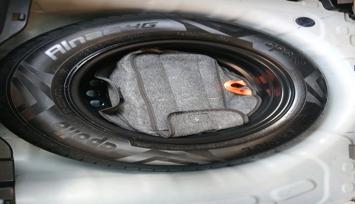 2023 Hyundai VENUE S (O) 1.0 Turbo Petrol DCT, Petrol, Automatic, 13,782 km, tyre