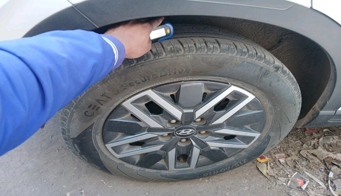 2023 Hyundai VENUE S (O) 1.0 Turbo Petrol DCT, Petrol, Automatic, 13,782 km, tyre