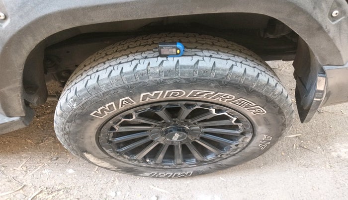 2023 Mahindra Thar LX D AT 4WD HT, Diesel, Automatic, 55,096 km, tyre