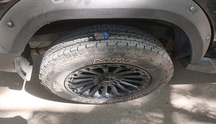 2023 Mahindra Thar LX D AT 4WD HT, Diesel, Automatic, 55,096 km, tyre