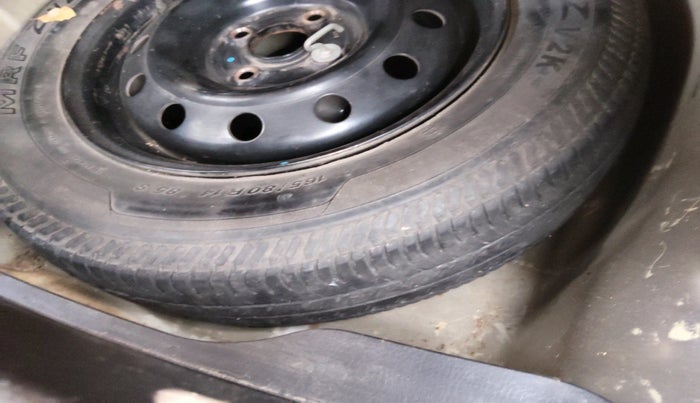 2013 Maruti Swift Dzire VXI, Petrol, Manual, 1,11,810 km, tyre