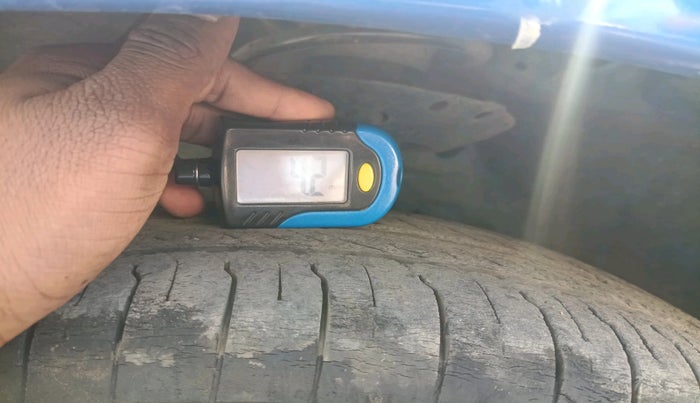 2013 Honda Brio S MT, Petrol, Manual, 76,394 km, tyre