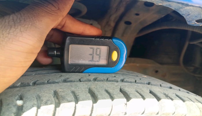 2013 Honda Brio S MT, Petrol, Manual, 76,394 km, tyre