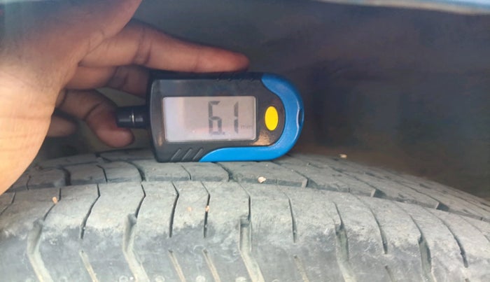 2013 Honda Brio S MT, Petrol, Manual, 76,394 km, tyre