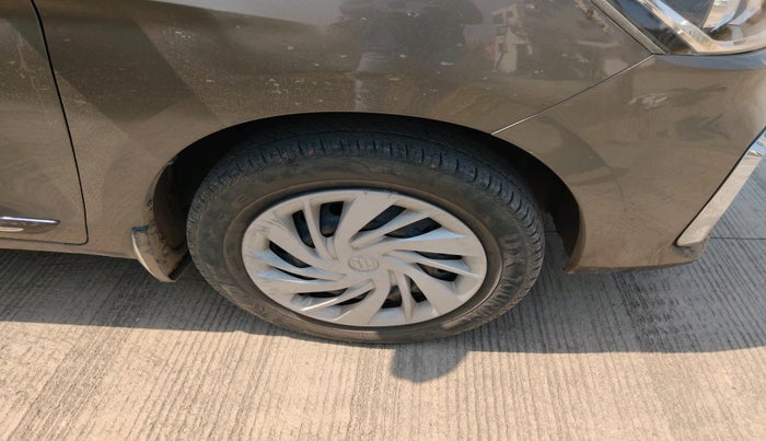 2020 Maruti Ertiga VXI CNG, CNG, Manual, 80,704 km, tyre