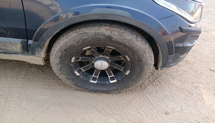 2017 Tata Hexa XM 4X2 7 STR, Diesel, Manual, 1,35,000 km, tyre