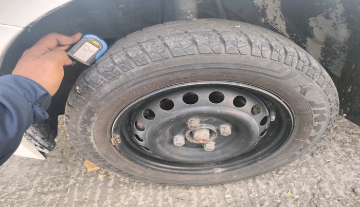 2014 Datsun Go T, Petrol, Manual, 31,082 km, tyre