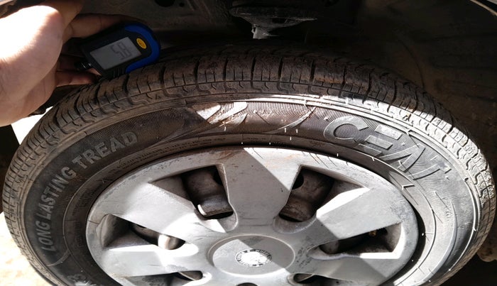 2014 Maruti Wagon R 1.0 LXI CNG, CNG, Manual, 88,011 km, tyre