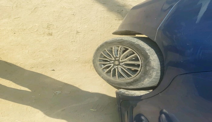 2019 Maruti Dzire ZXI PLUS AMT, CNG, Automatic, 95,786 km, tyre