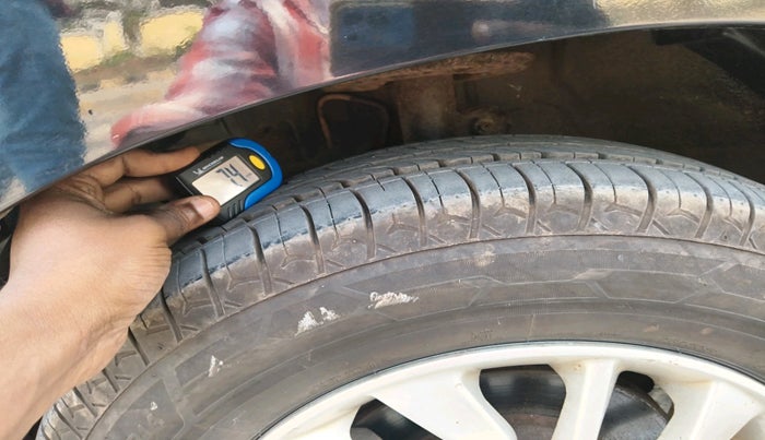 2017 Mahindra Kuv100 K6 PLUS 6 STR, Petrol, Manual, 1,01,081 km, tyre