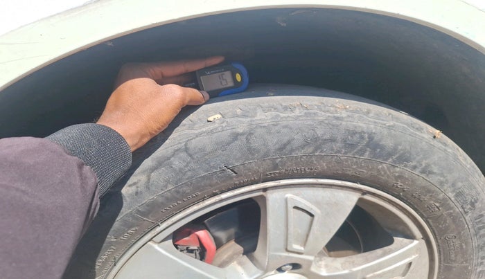 2014 Mahindra XUV500 W6, Diesel, Manual, 1,08,024 km, tyre