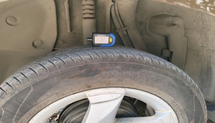 2013 Renault Duster 85 PS RXL DIESEL, Diesel, Manual, 1,59,983 km, tyre