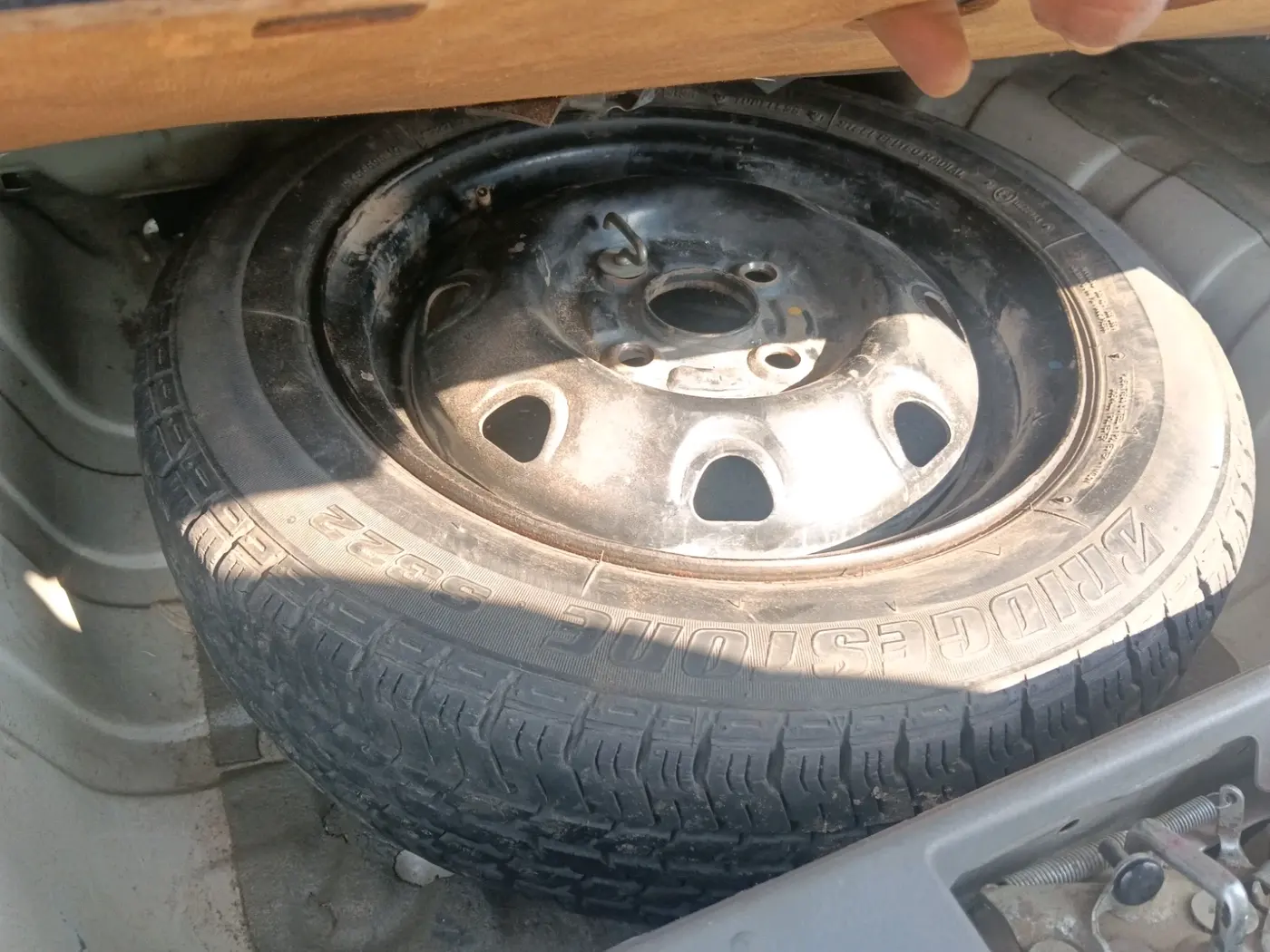 2013 Maruti Alto K10 VXI, Petrol, Manual, 69,959 km, tyre