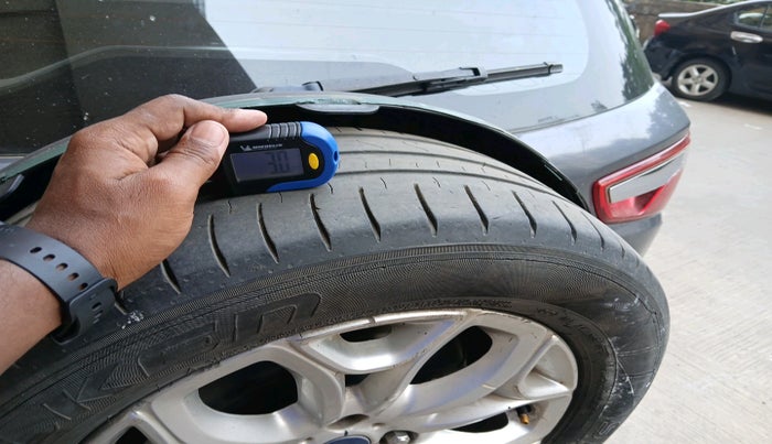 2017 Ford Ecosport TITANIUM 1.5L DIESEL, Diesel, Manual, 1,29,589 km, tyre