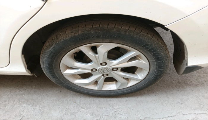 2019 Honda Amaze 1.5L I-DTEC VX CVT, Diesel, Automatic, 93,769 km, tyre