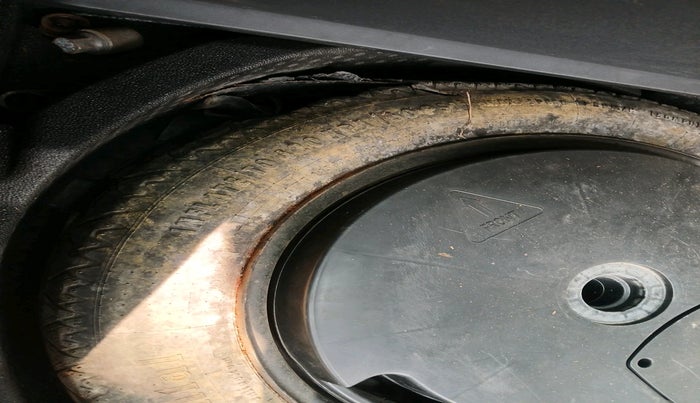 2012 Audi Q3 2.0 QUATTRO TDI AT, Diesel, Automatic, 1,59,617 km, tyre