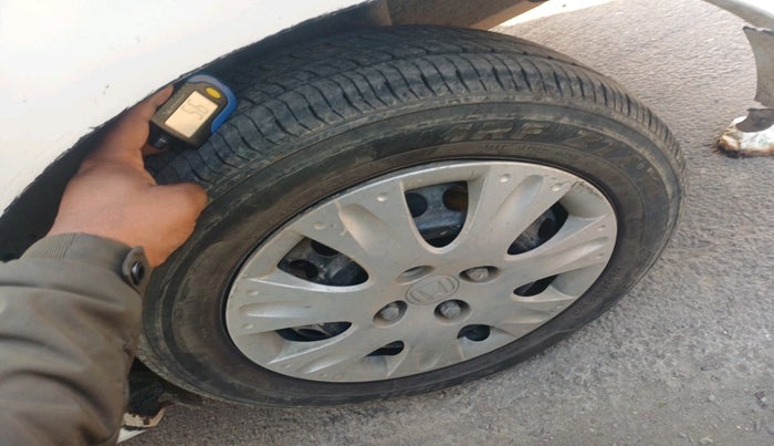 2017 Honda Amaze 1.2L I-VTEC S, Petrol, Manual, 88,502 km, tyre