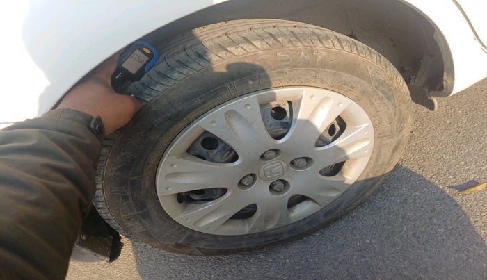 2017 Honda Amaze 1.2L I-VTEC S, Petrol, Manual, 88,502 km, tyre