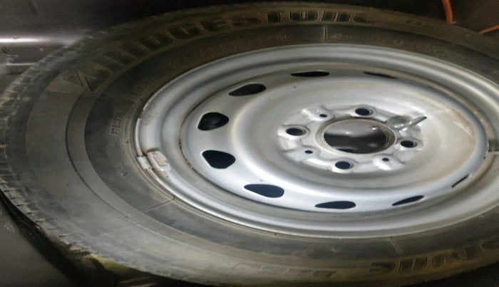 2017 Tata Tiago XM PETROL, Petrol, Manual, 66,469 km, tyre